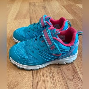 Stride rite toddler 7.5 sneaker excellent quality teenies velcro